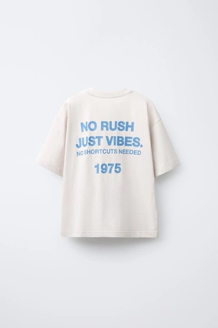 Набор из двух футболок с текстовым принтом- Заказать в России