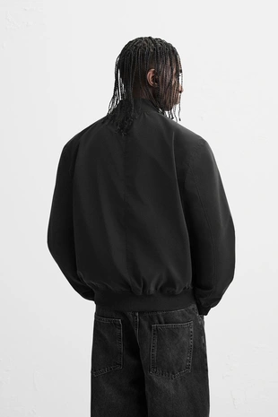 Легкая куртка-бомбер - Заказать в России