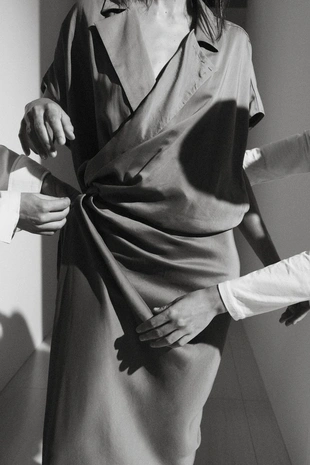 Атласное платье с запахом ZW COLLECTION- Заказать в России