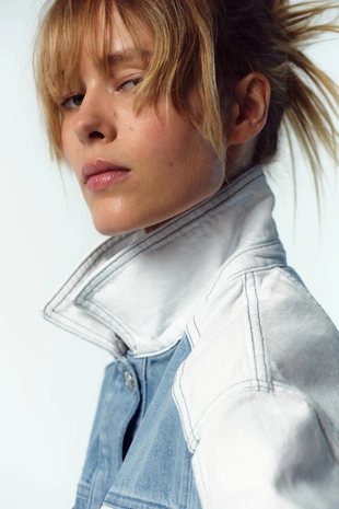 Комбинированная джинсовая куртка Z1975- Заказать в России