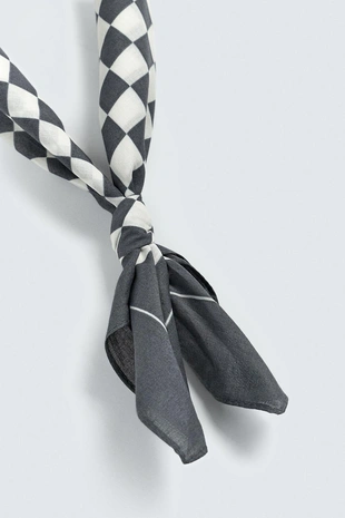 Бандана в клетку с принтом