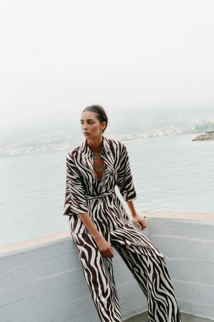 Рубашка сафари с анималистическим принтом- Заказать в России