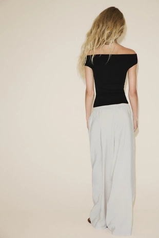 Однотонный топ с вырезом лодочкой- Заказать в России