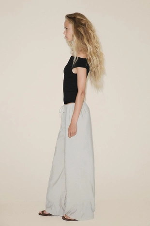 Однотонный топ с вырезом лодочкой- Заказать в России