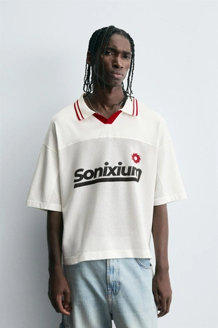 Поло с ретро-принтом в футбольном стиле- Заказать в России