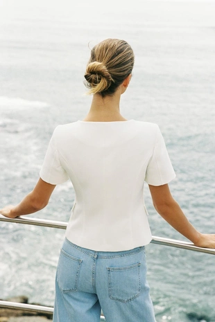 Блейзер с квадратным вырезом и короткими рукавами- Заказать в России