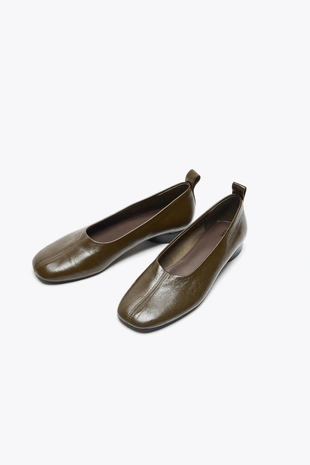 Кожаные балетки на низком каблуке- Заказать в России