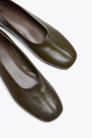 Кожаные балетки на низком каблуке- Заказать в России