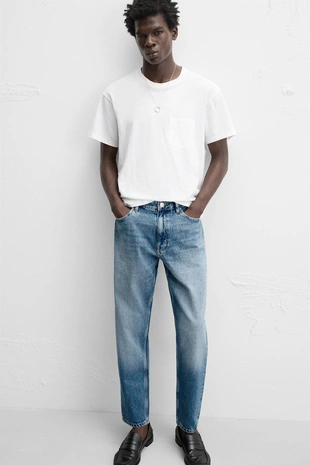 Джинсы зауженного книзу кроя- Заказать в России