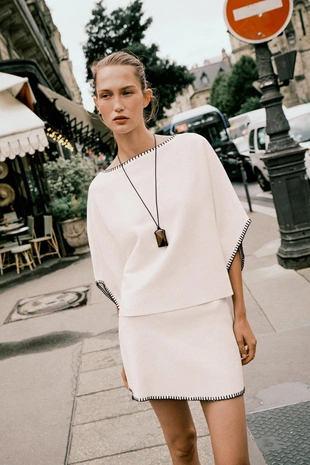 Трикотажная юбка с контрастной вышивкой- Заказать в России