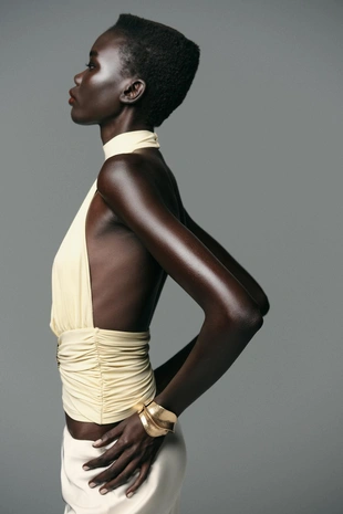 Топ из полиамида со сборками и солнцем- Заказать в России