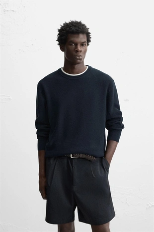 Джемпер классического кроя с рельефной тканью- Заказать в России