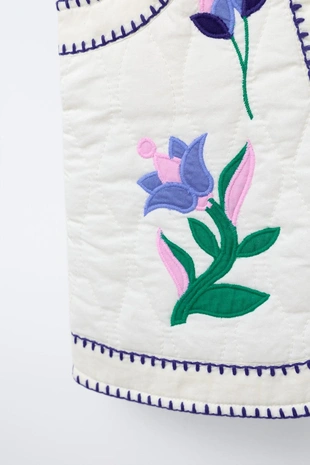 Жилет с вышивкой «тюльпаны»- Заказать в России