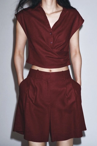 Бермуды со складками из льна- Заказать в России