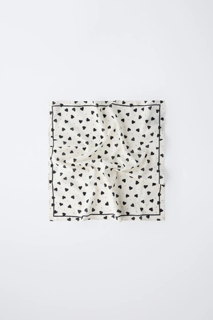 Black | 4758/649/800 - Zara Квадратная бандана с принтом в виде сердечек и горошка