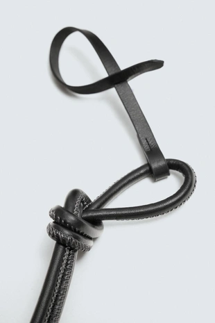 Кожаный брелок LIMITED EDITION- Заказать в России