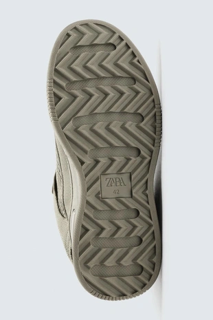 Кроссовки с эффектом потертости на объемной подошве- Заказать в России