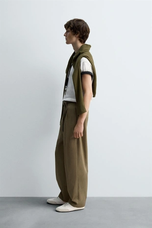 Брюки RELAXED FIT со складками - LIMITED EDITION- Заказать в России