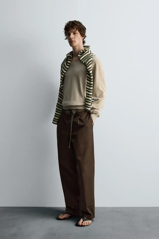 Брюки чинос со складками - LIMITED EDITION- Заказать в России