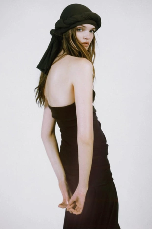 Длинное платье без бретелей со сборками LIMITED EDITION- Заказать в России