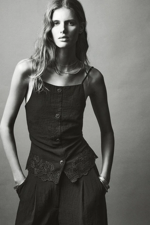 Топ с вышивкой и открытой спиной- Заказать в России