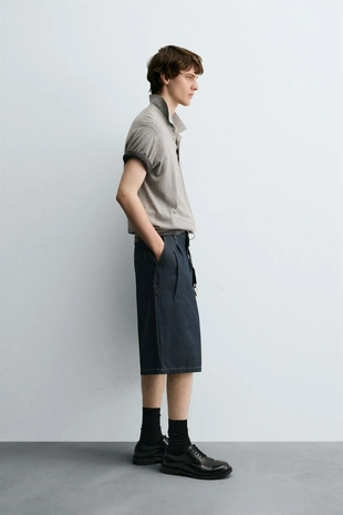 Джинсовые шорты RELAXED FIT со складками- Заказать в России