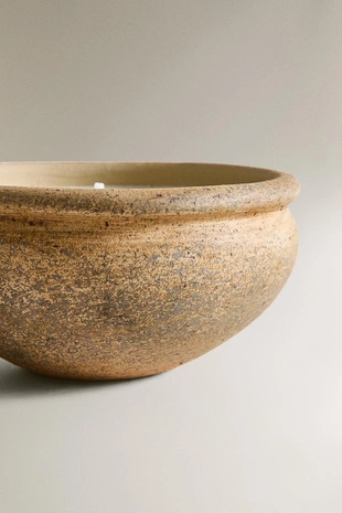 Подарочная свеча с ароматом кожи и ладана 220 г- Заказать в России