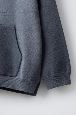 Трикотажный джемпер с капюшоном