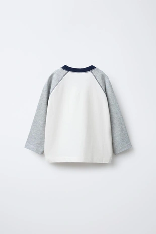 Футболка с рукавами реглан