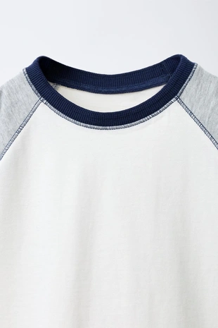 Футболка с рукавами реглан