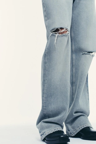 Джинсы TRF WIDE LEG с низкой посадкой и потрепанностями- Заказать в России