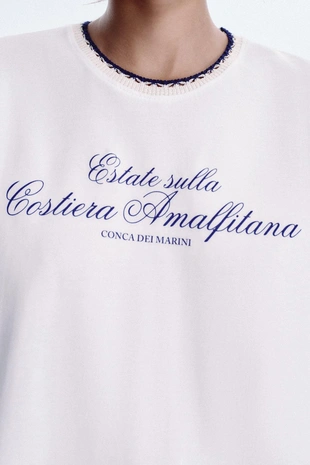 Футболка с текстом и трикотажным воротником- Заказать в России