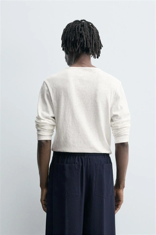 Футболка с воротником на пуговицах- Заказать в России