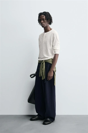 Футболка с воротником на пуговицах- Заказать в России