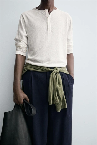 Футболка с воротником на пуговицах- Заказать в России