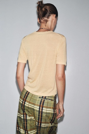 Трикотажный топ из льна с короткими рукавами- Заказать в России