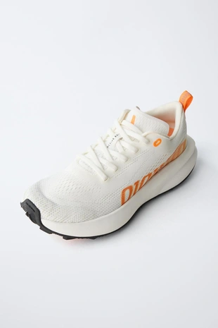 Технологичные спортивные кроссовки- Заказать в России