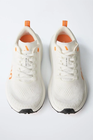 Технологичные спортивные кроссовки- Заказать в России