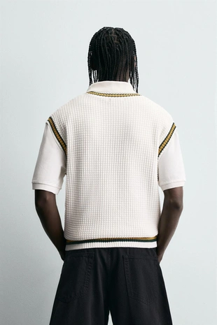 Вязаный жилет с контрастными полосами- Заказать в России