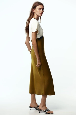 Атласное платье миди с кружевом и контрастной отделкой- Заказать в России