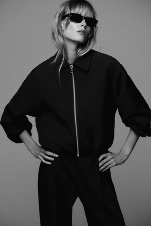 Дутая куртка на молнии- Заказать в России