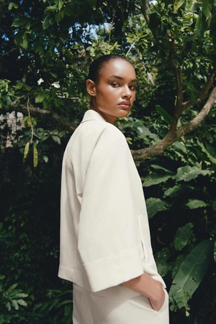 Двубортный блейзер с рукавами три четверти- Заказать в России