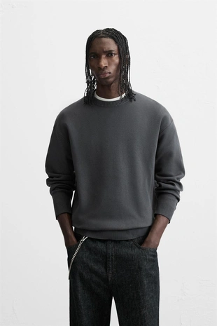 Свитер из мягкой ткани с рельефным узором- Заказать в России