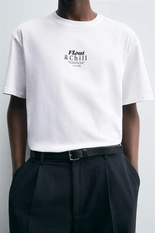 Футболка с контрастными принтами- Заказать в России