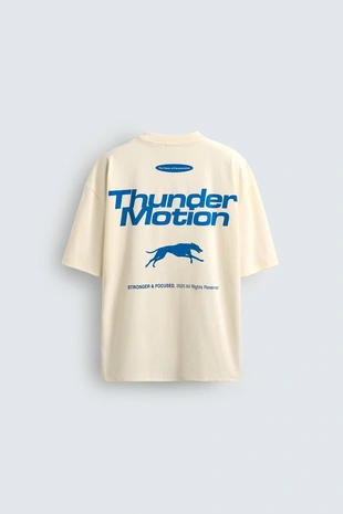 Футболка с контрастными принтами- Заказать в России