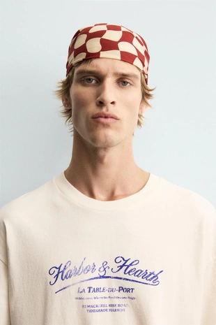 Футболка с принтом и эффектом потертости- Заказать в России