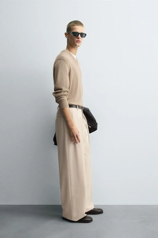 Брюки WIDE FIT со складками- Заказать в России