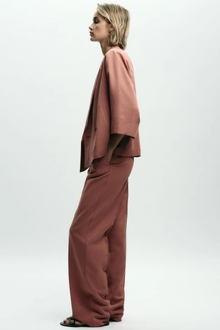 Прямые брюки с эластичным поясом