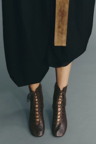 Кожаные ботильоны на тонком каблуке- Заказать в России