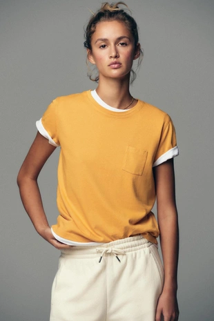 Футболка из ткани с эффектом потертости с карманом- Заказать в России